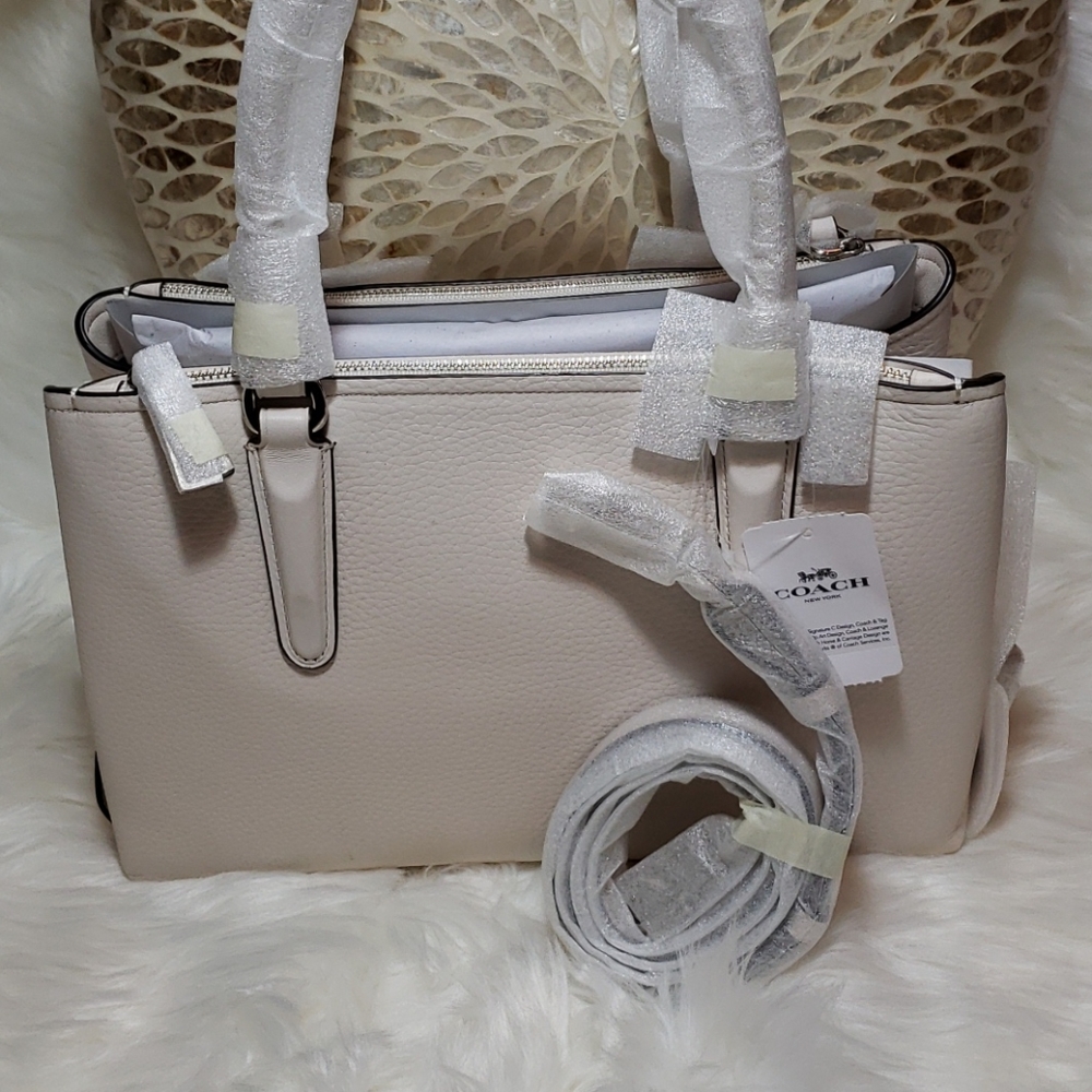 Designer Handbag - Picture 5 of 13